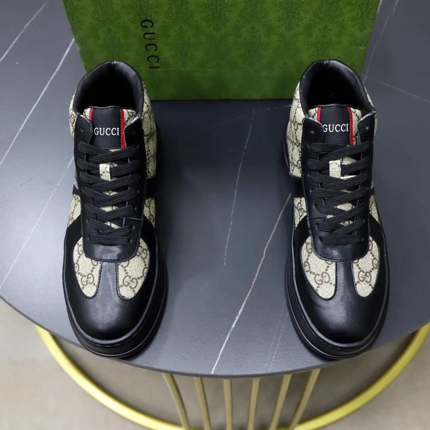 Ex-factory price: 442💰🙅‍♂️🙅‍♂️🙅‍♂️ Brand: GUCCI Standard code: 38-44 (45 customized) Grade: Same as the official website Material: Original cowhide material spliced with brand cloth Comfortable and breathable lining Lightweight and wear-resistant sports outsole Style category: Men's fashionable casual shoes Running sports shoes Distinguished luxury brand elements Top luxury color: actual picture color